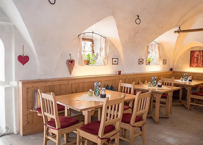 西里安奈尔维尔特宾馆 3*